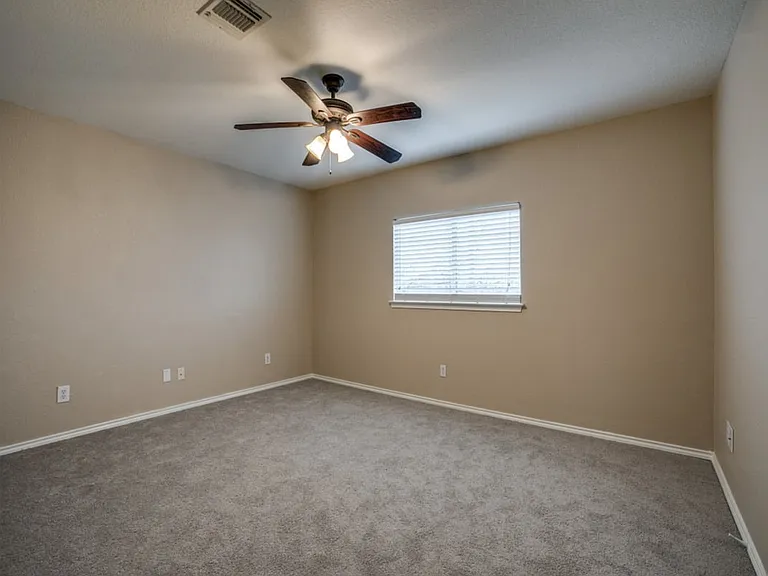 11218 Fort Smith — Photo 10