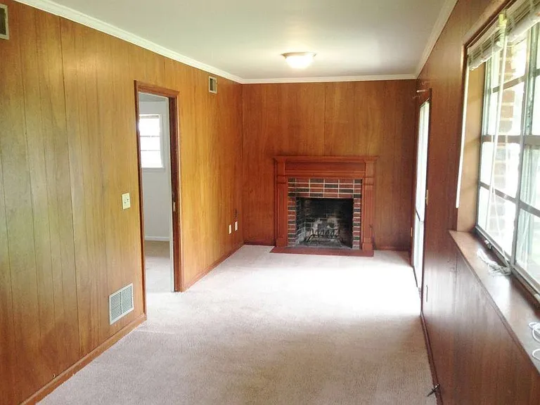 101 Catherine Ave — Photo 4
