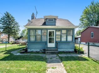 205 Cedar St, Three Oaks, MI 49128