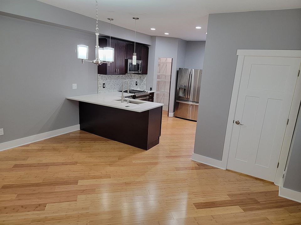 1st image of 3224 N Park Ave