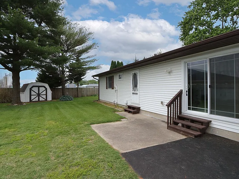 Parkview Dr — Photo 18