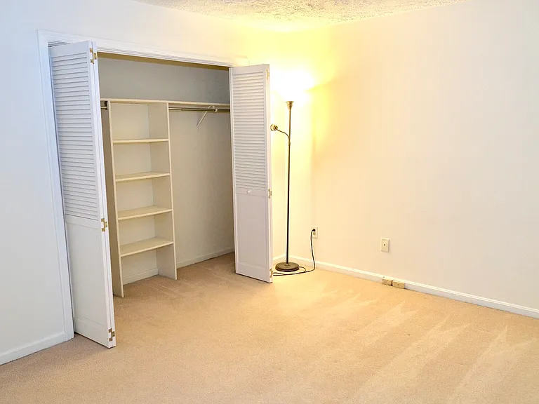 10169 Oakton Terrace Rd — Photo 9