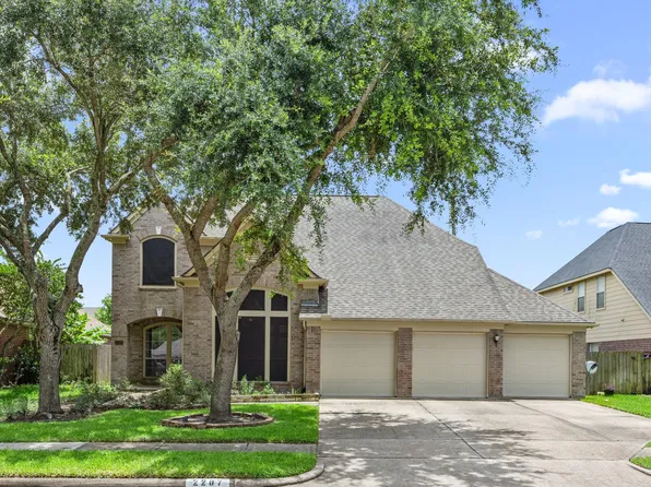 2207 Thistlerock Ln, Sugar Land, TX 77479