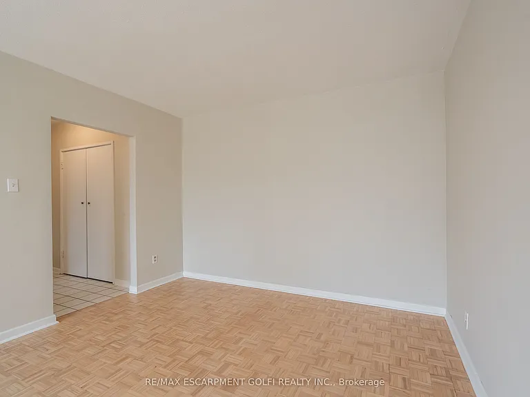 2433 1st St #9 — Photo 23