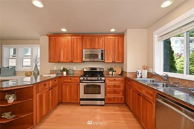 2337 Yale Ave E #B — Photo 13