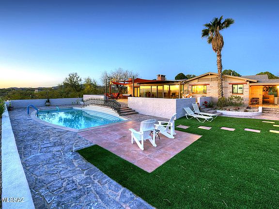 3rd image of 3120 N Camino De Oeste