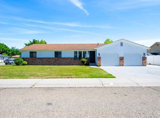 2306 Leo Dr, Nampa, ID 83651