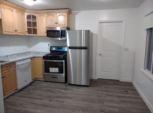 2310 Rochester Ct, Troy, MI 48083