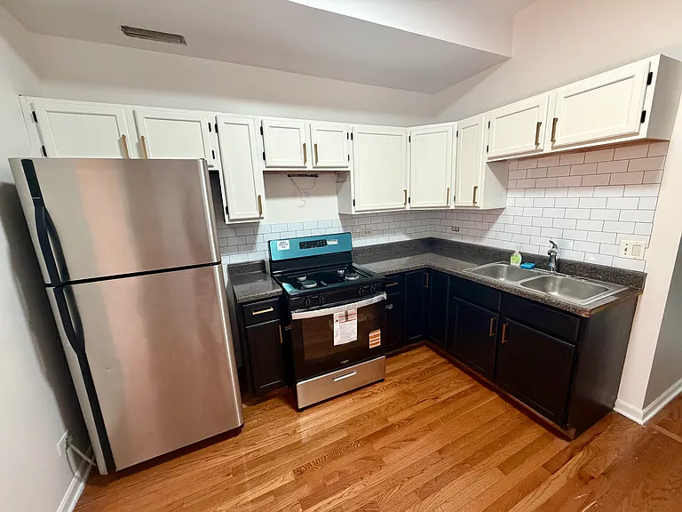 2933 W Wilcox St #2 — Photo 6
