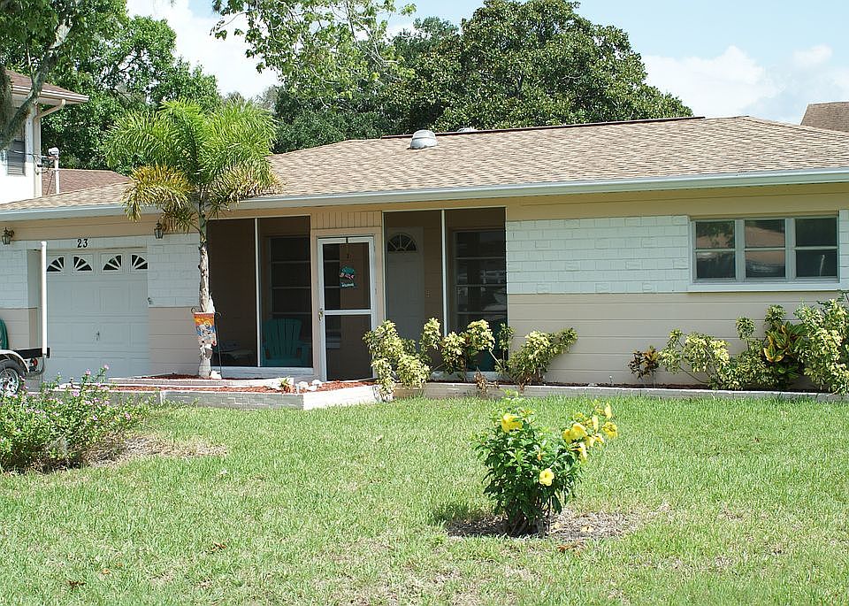 1st image of 23 Cypress Dr
