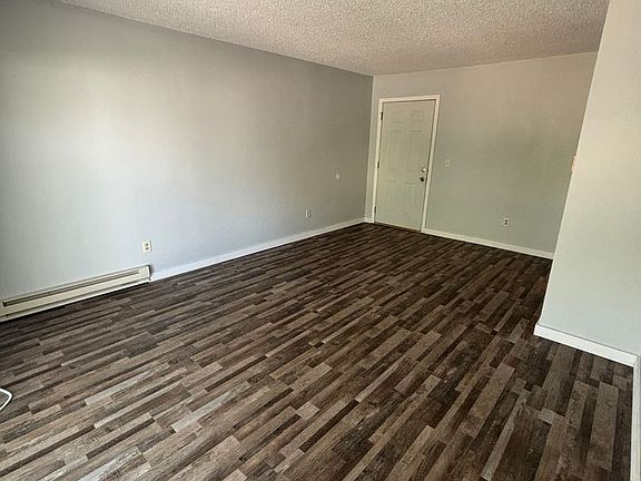 3rd image of 919 Gould St APT 12