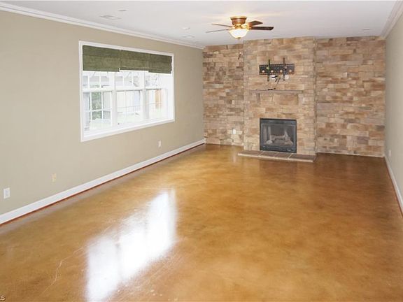 5th image of 4617 Dry Creek Ct