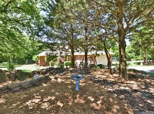 2565 Twin Ridge Dr, Edmond, OK 73034