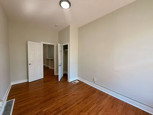 23 Hallock St #1D Photo 1