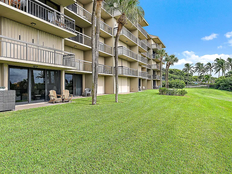 101 S Seas Dr #105 — Photo 23