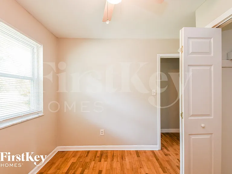 1240 N Ridgeview Dr — Photo 11