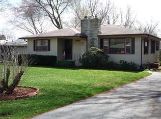 546 Cayuga Rd, Benton Harbor, MI 49022