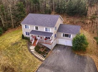 122 May Brook Rd, Holland, MA 01521