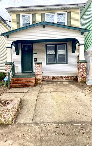 338 51st St Photo 1