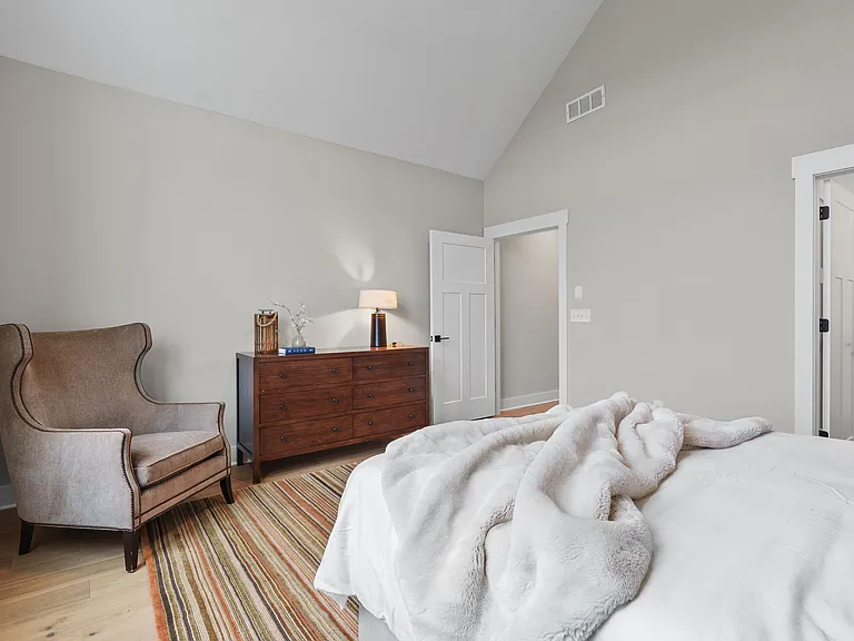 8866 Coe Dr — Photo 16