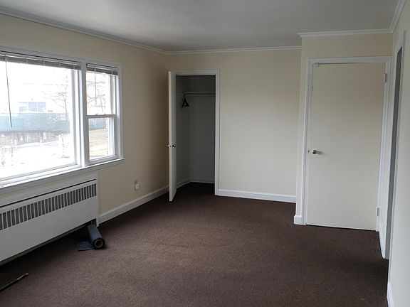 4th image of 54 McKay Ave #2