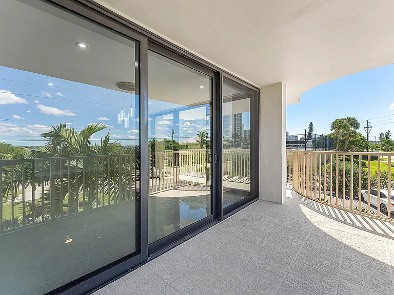 5480 N Ocean Dr #B1C — Photo 29
