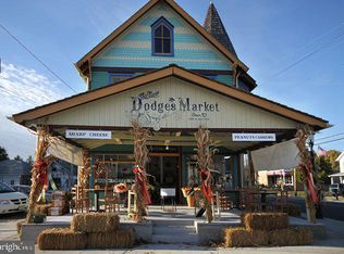 55 Chestnut St, Elmer, NJ 08318