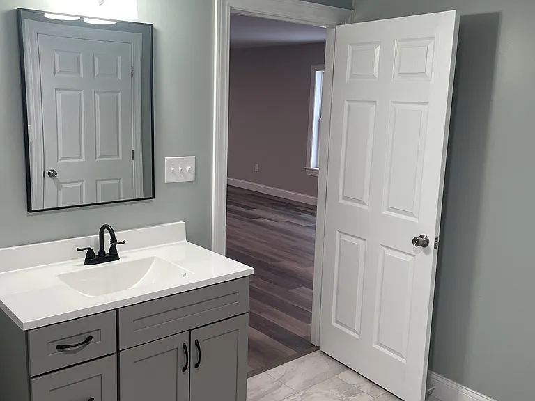 349 Missisquoi St #B — Photo 3