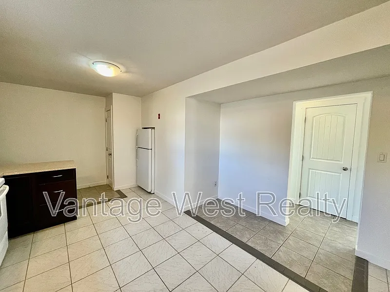 2 bed, 1.0 bath, 750 sqft, $1,425 — Photo 3