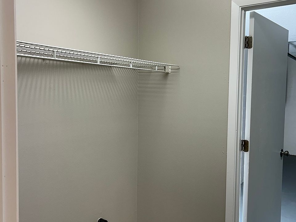 1st image of 76 Lake Daisy Blvd #1