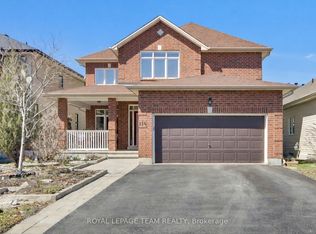 214 Davy St, Ottawa, ON K2M 0H6