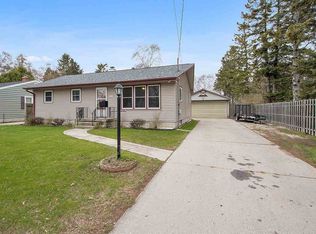 2440 S 18th St, Manitowoc, WI 54220