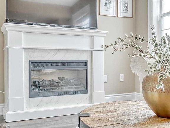 2nd image of 460 Lonsberry Dr #408