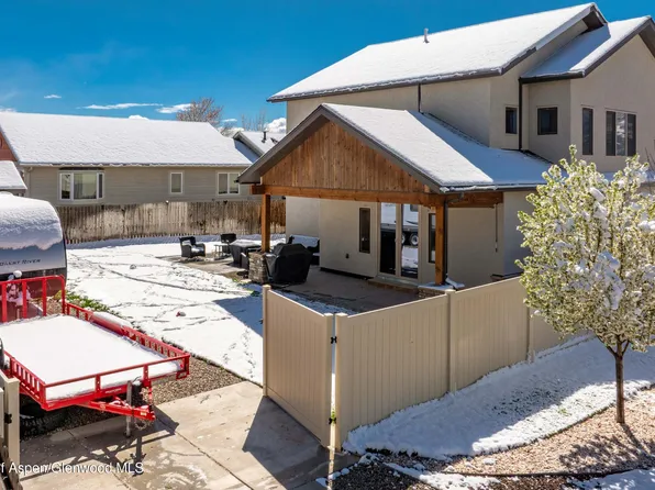 1004 E 17th St, Rifle, CO 81650