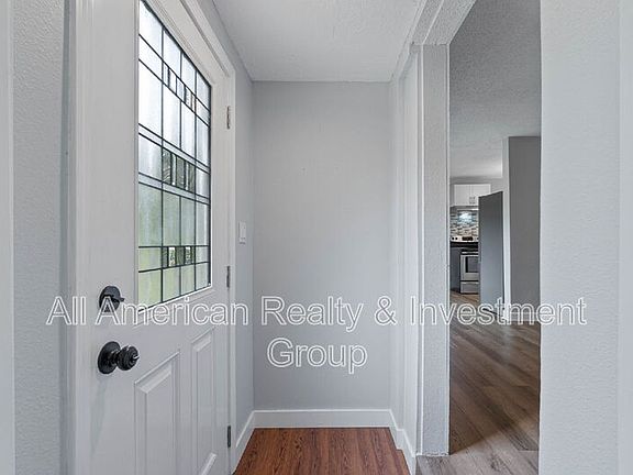 3rd image of 4 Highland Dr NW