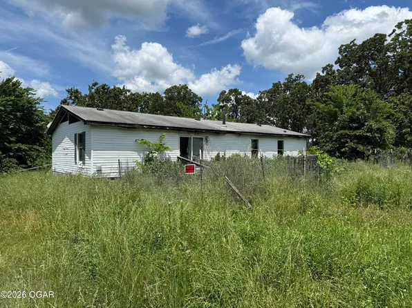 325 S Ozark Trl, Goodman, MO 64843