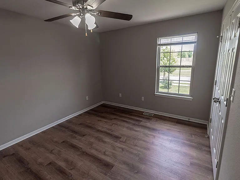 4016 Snowy Owl Dr — Photo 17