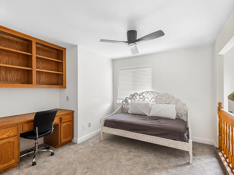 Bellsbrae Dr — Photo 41