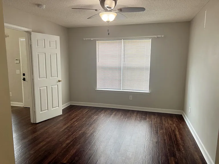 1781 Forest Side Ln — Photo 6