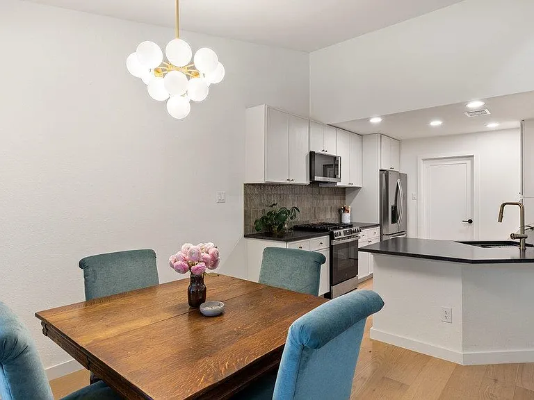 8202 Cache Dr — Photo 11