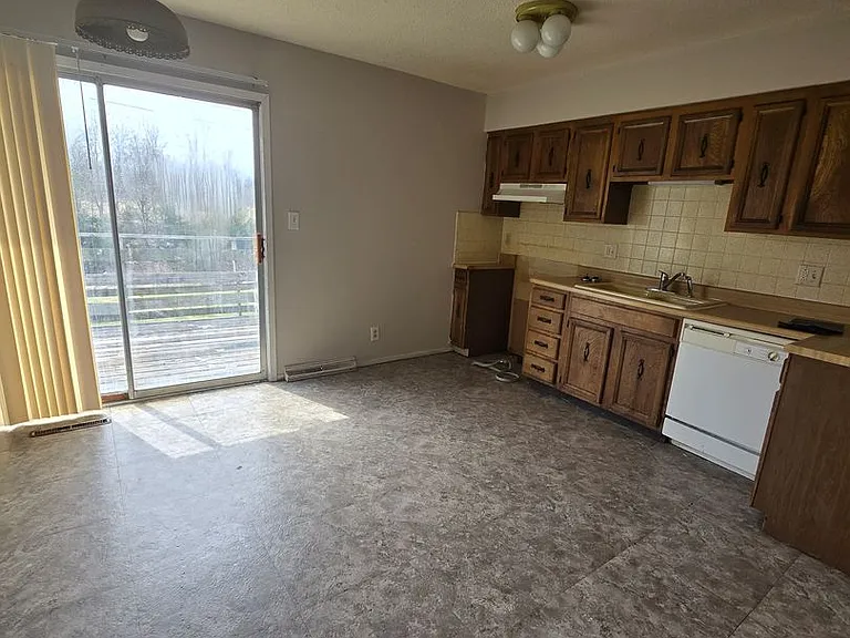 4300-4302 E Santa Barbara Dr #D — Photo 3