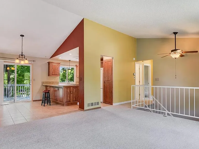 540 Barberry Ave — Photo 2
