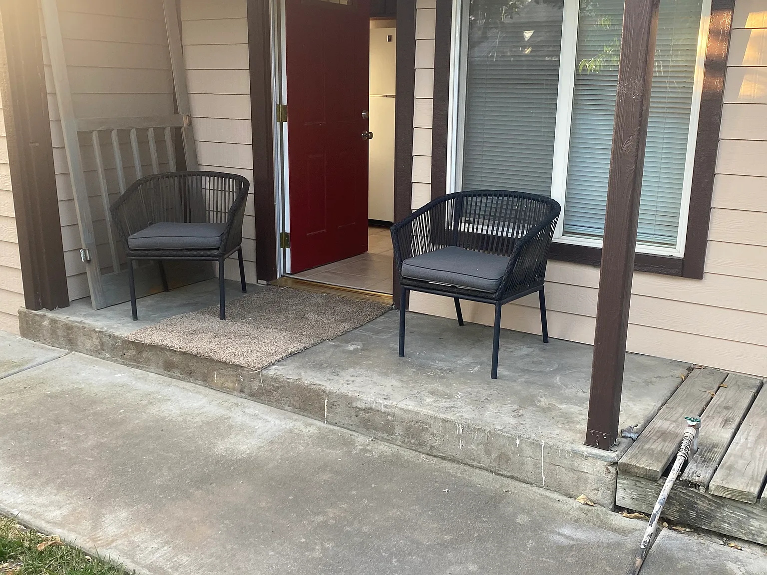 2 bed, 1.5 bath, 952 sqft, $1,800 — Photo 1