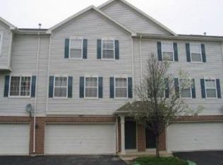 309 Evergreen Cir, Gilberts, IL 60136