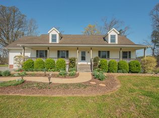 180 Edgewater Ln, Lancaster, VA 22503