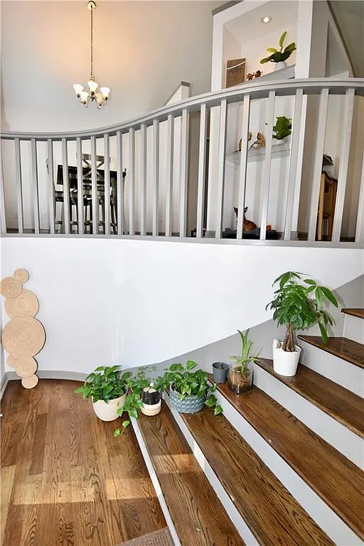 3 bed, 2.0 bath, 1474 sqft, $1,975 — Photo 4