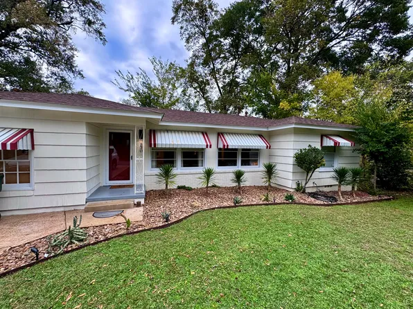 220 Harris St, Nacogdoches, TX 75964