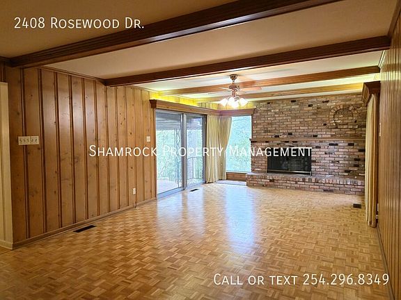 3rd image of 2408 Rosewood Dr
