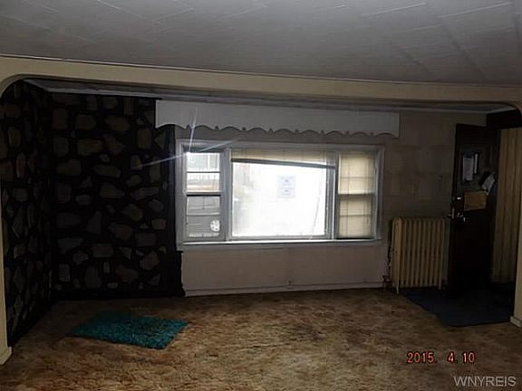 4th image of 170 Newfield St