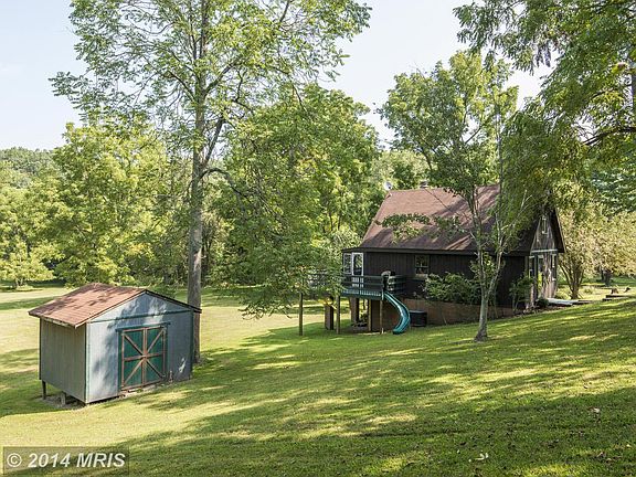 3rd image of 493 Indian Camp Trl